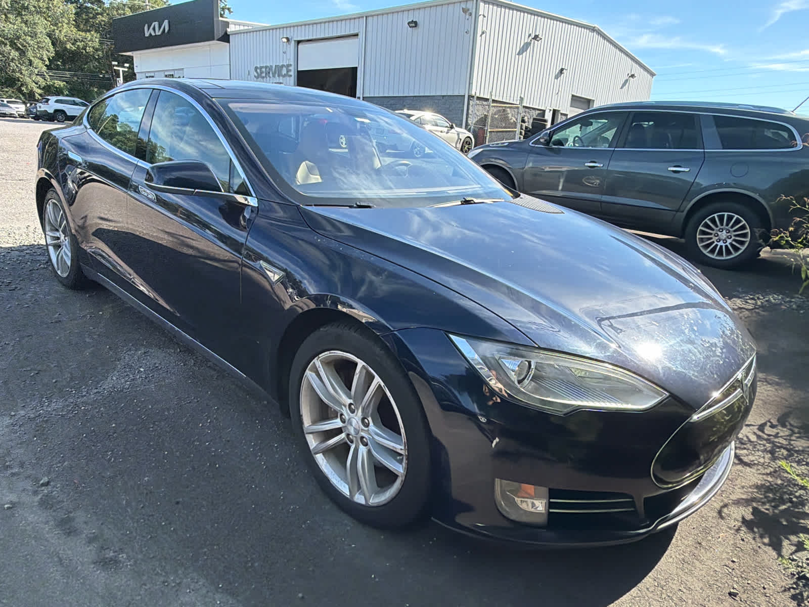tesla model s 2013 5YJSA1CN0DFP27665 image tesla model s 2013 5YJSA1CN0DFP27665 image